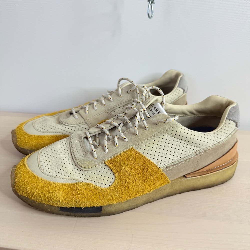 Clark’s leather suede sneakers size 9.5